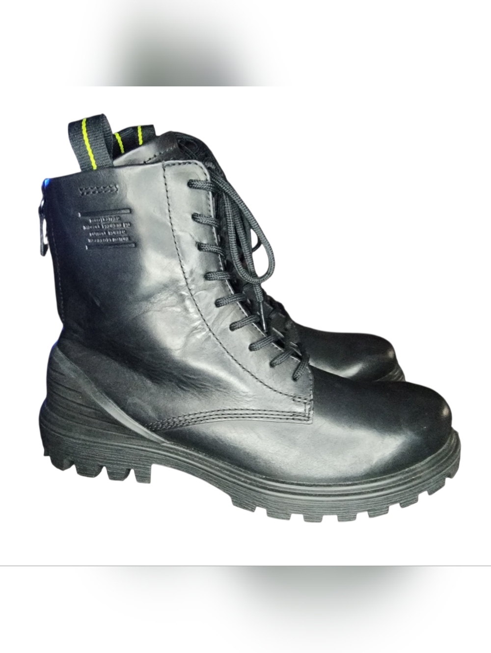 NWOT Ecco Tred Tray Waterproof Combat Boot, Womens 9 (40 EU) - Picture 3 of 10